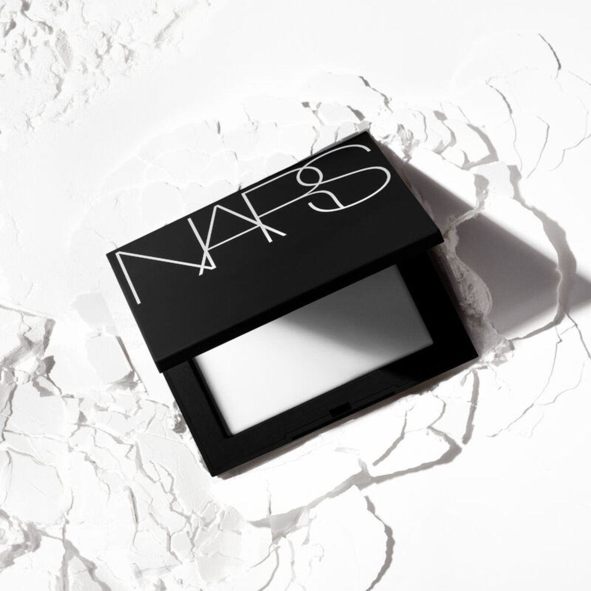 Nars Light Reflecting Setting Pressed Powder